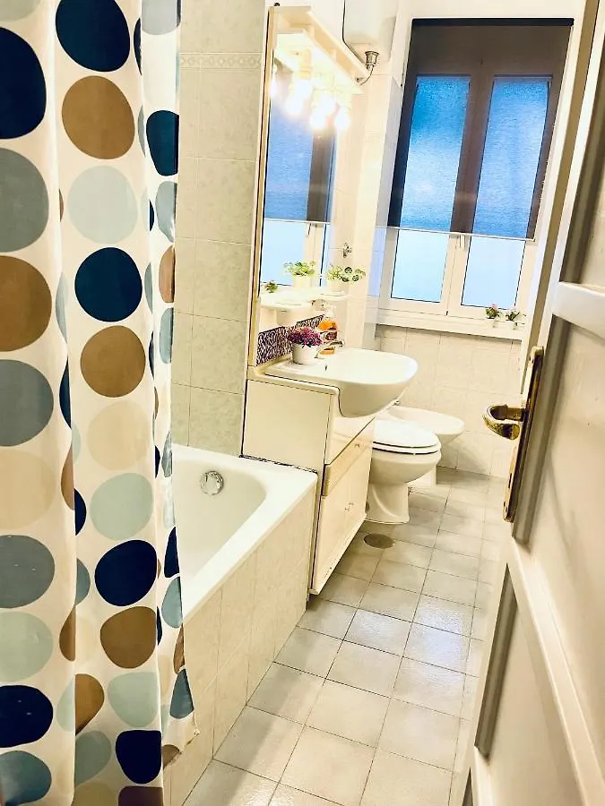 Holiday Homes Rome - Monte Verde 61 - Near Trastevere 0*,  イタリア
